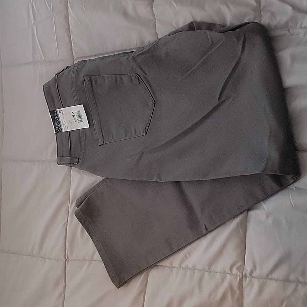 Lee Women's Brown Jeans- Classic Fit Instantly Slims